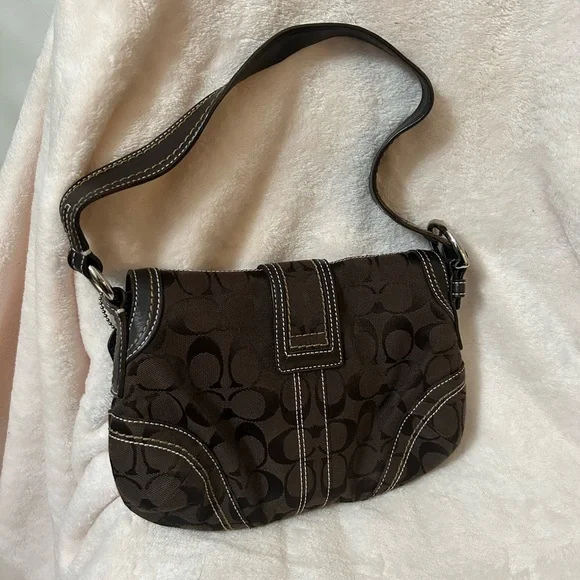 Canvas and Leather Coach Dark Brown Signature Shoulder Bag - Picture 2 of 7